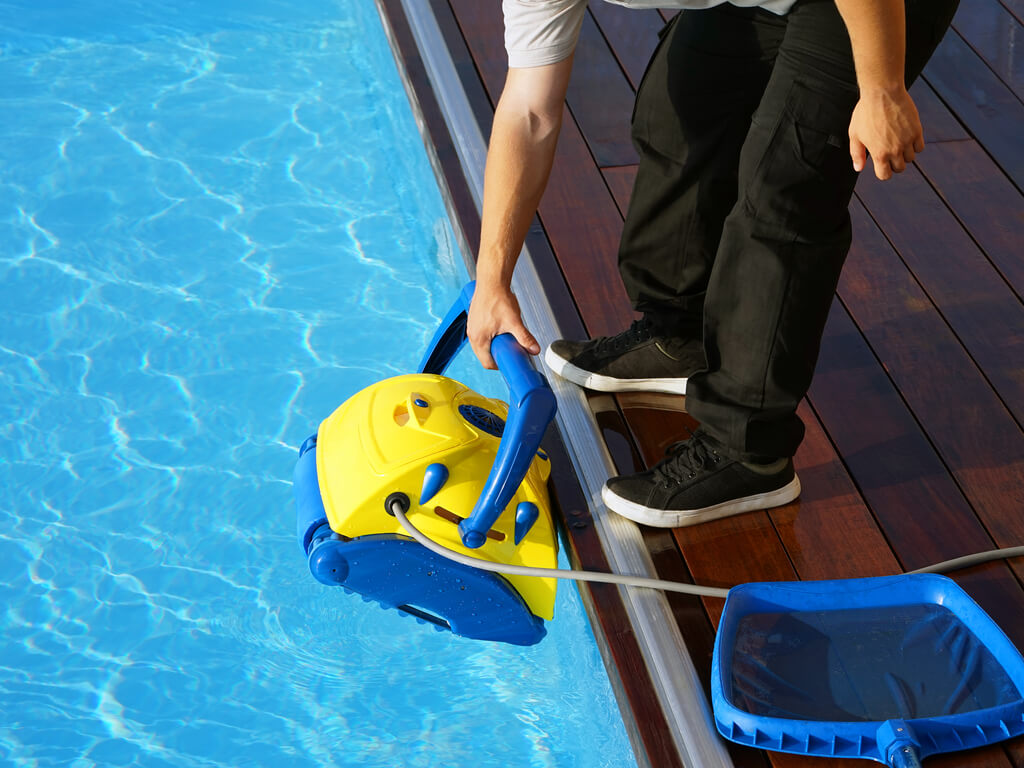 Swimming Pool Cleaning Services in Weston, TX