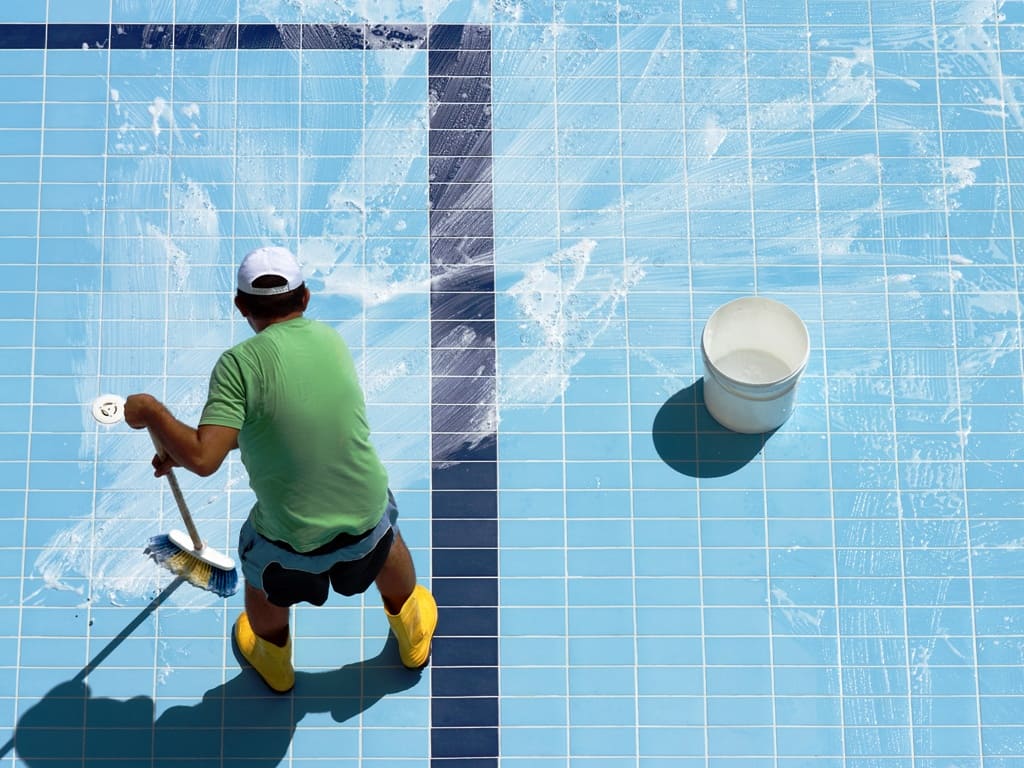Weekly Pool Maintenance Services in Weston